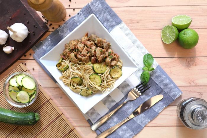 Fideos con zucchini