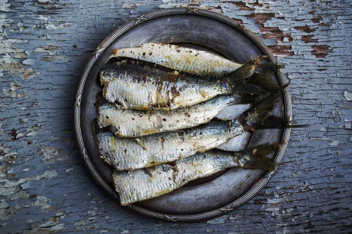 Las sardinas al natural o enlatadas son ricas en purinas