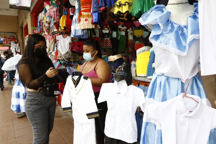 VENTA DE TRAJES TIPICO(33464617)