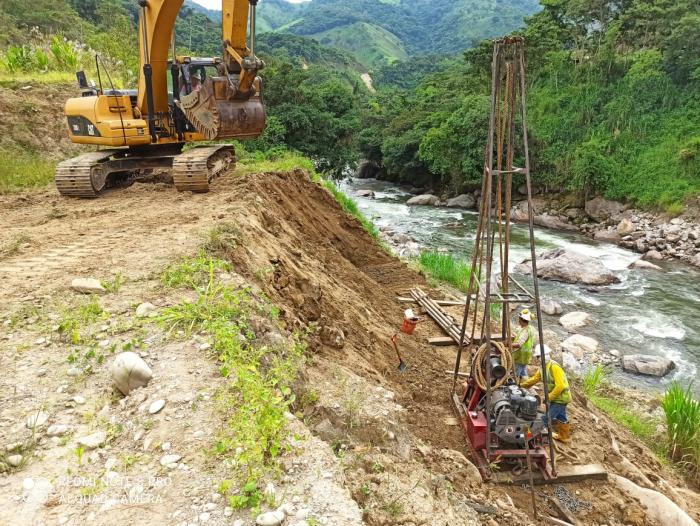 4 PUENTES PARALIZADOS FOTO