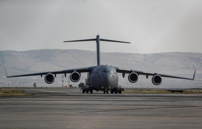 Avión