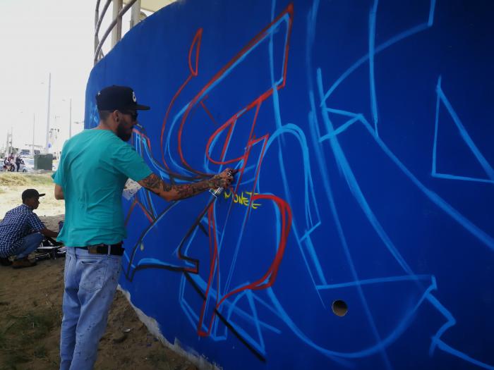 Artistas dan vida y color.