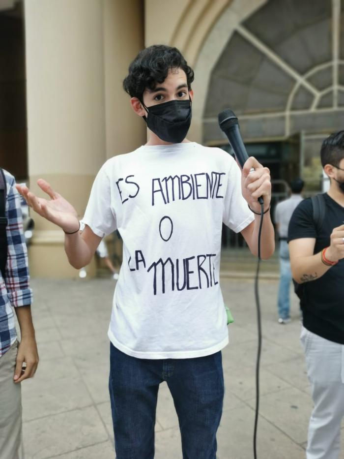 Alejandro Luque, de los más jóvenes de los ambientalistas locales.