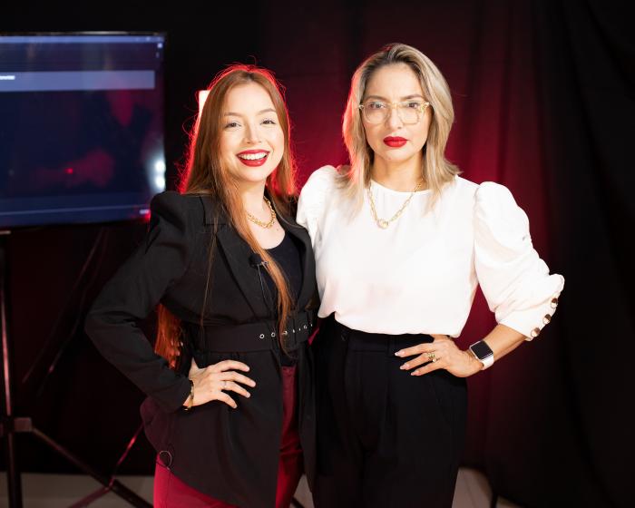 Geanella Gómez, experta en Marketing digital, y su mamá, Ivonne Ruiz.