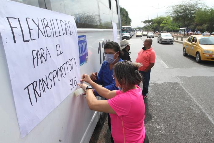 PARALIZACION DE BUSES (7153464)
