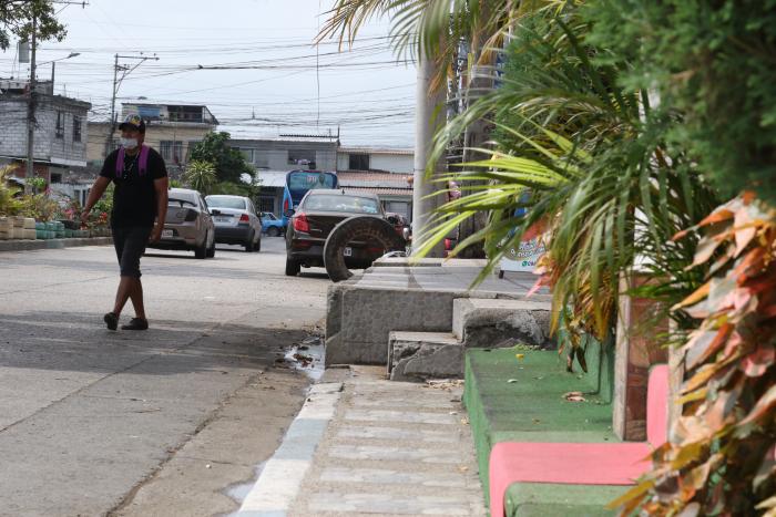 Seis cuadras sin vered (7195239)