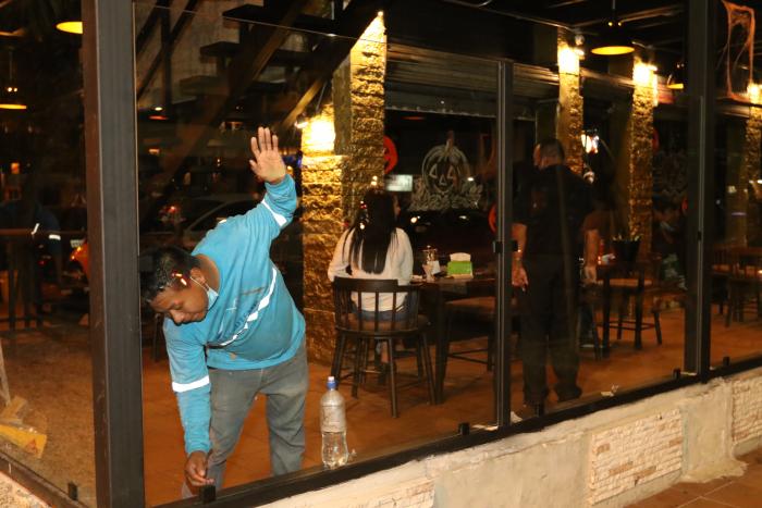 BARES QUE RESURGEN Y O (7241557)