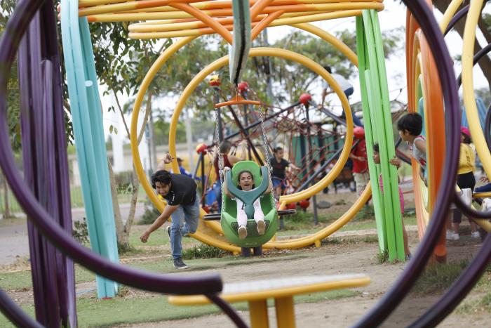 FERIADO EN GUAYAQUIL (7249771)