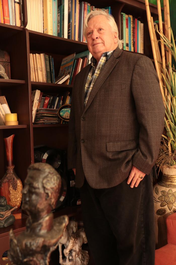 César Augusto.