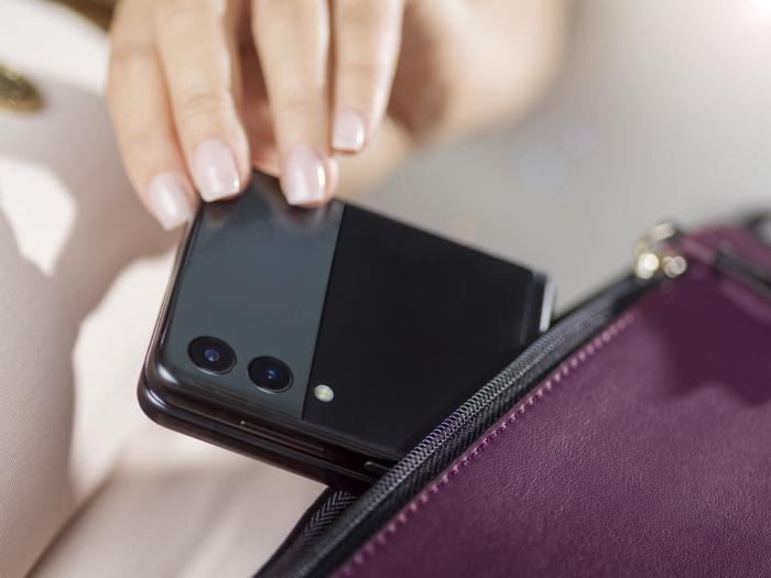Samsung Galaxy Flip 3