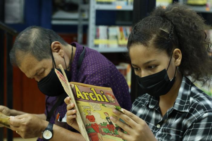 COMICS EN LA BIBLIOTEC 4