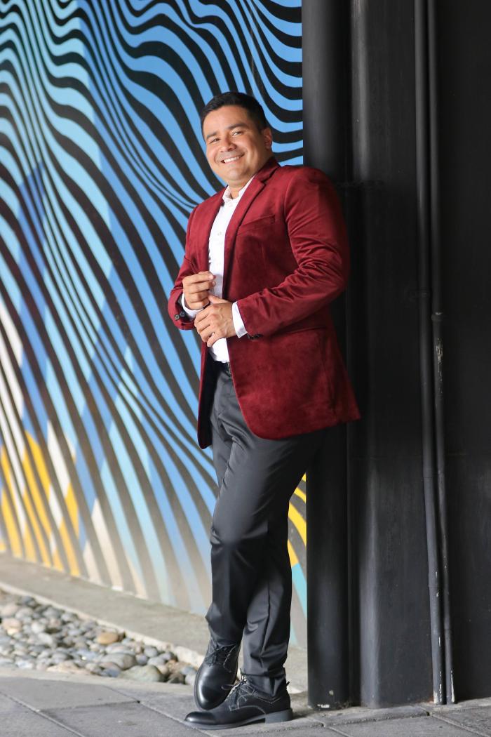 Henry Bustamante.
