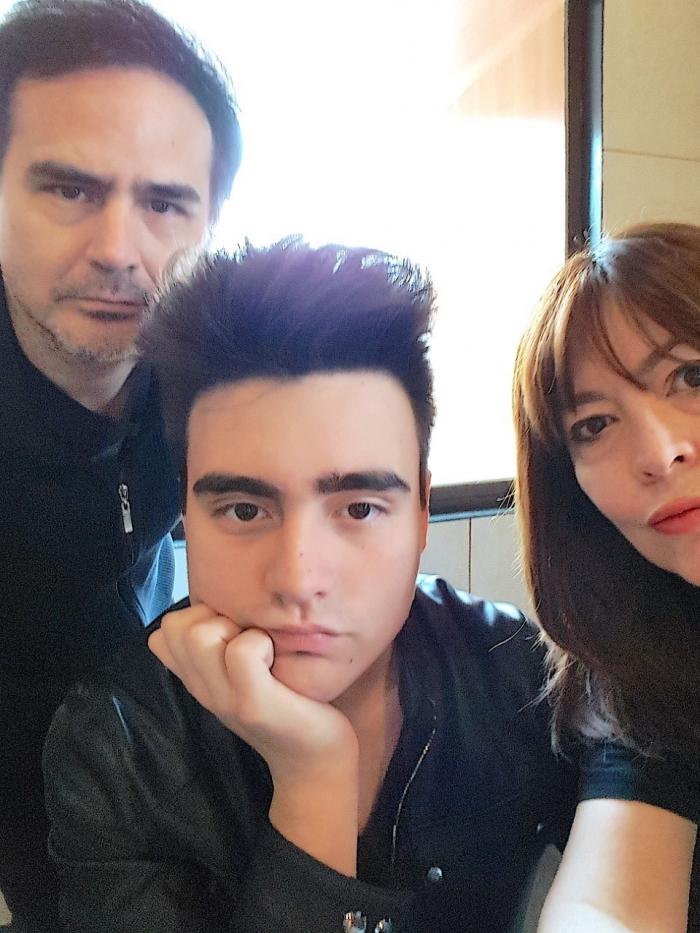 María Ayala y su familia