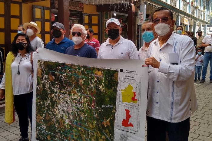 Plantón. Una protesta reciente en la que junto con otros líderes caminó para exigir acciones inmediatas.