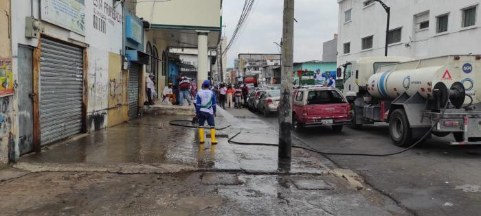 Retiro de informales en zonas cercanas a Mercados Municipales 4