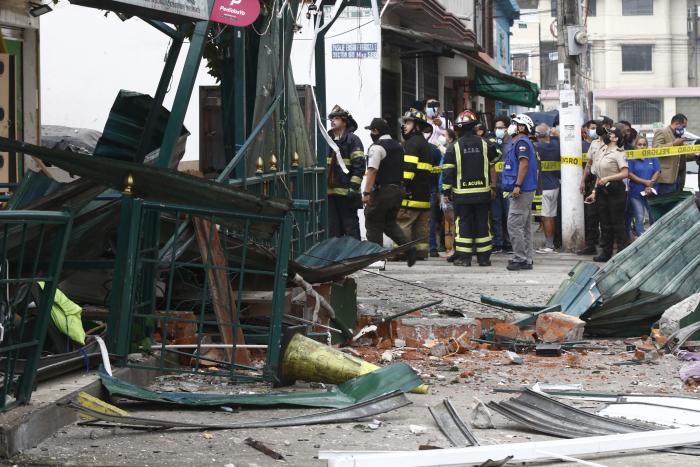 EXPLOSION EN RESTAURAN 2