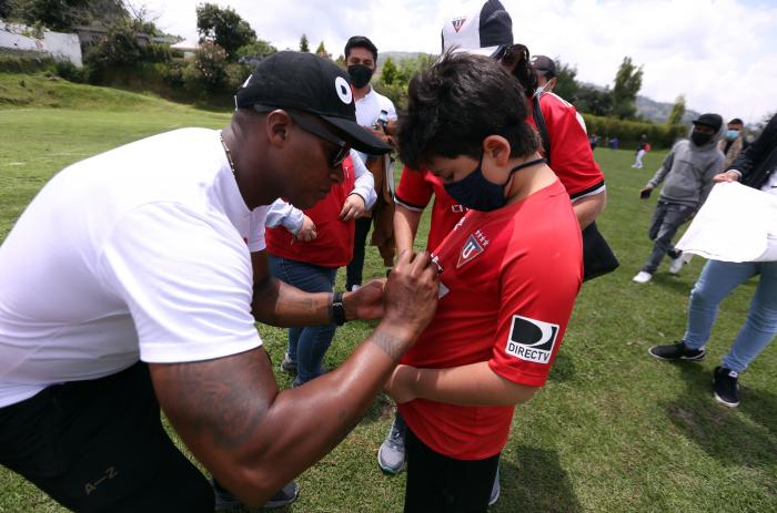 Antonio-Valencia-equipo-jóvenes-entrenador