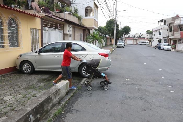 carros en veredas