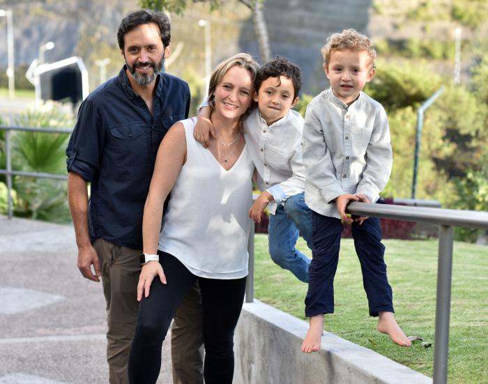 En compañía de sus hijos