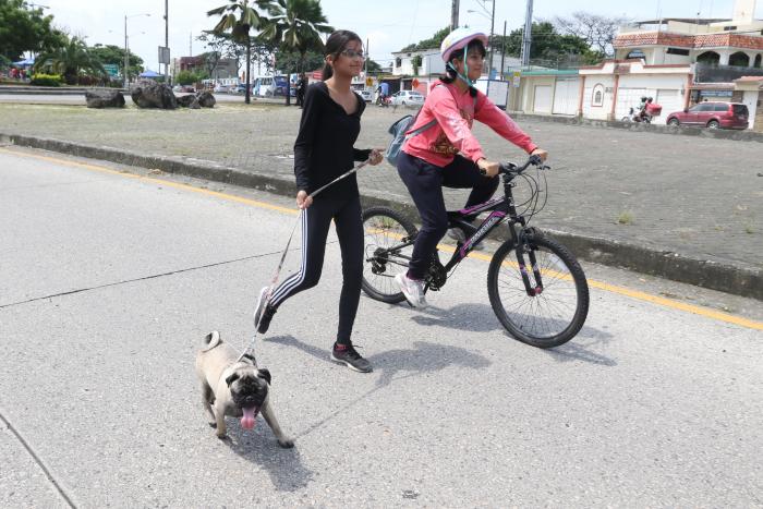 mujeres en bici
