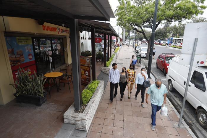 V.E.ESTRADA COMERCIAL (7941316)