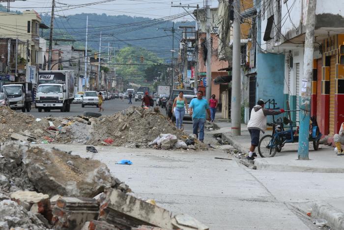 Obras, calle Argentina