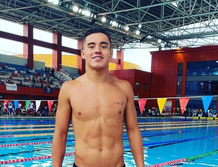 Ariel Troya natación Ecuador