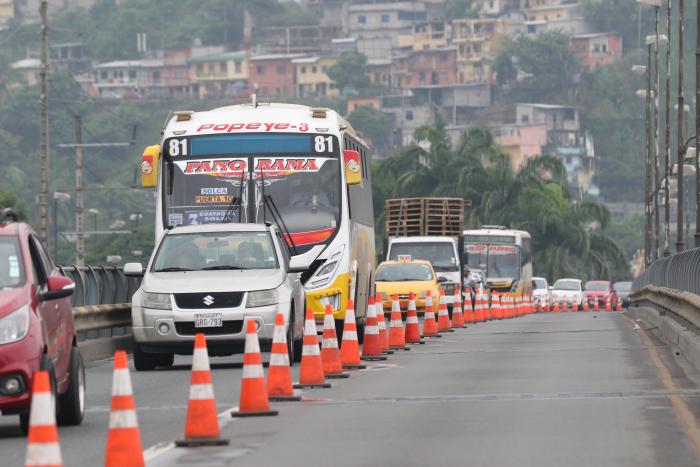 Carril de contraflujo (8344372)