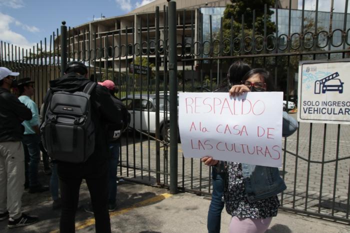 anuncio explosivos CCE