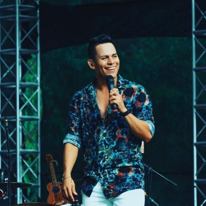 JONATHAN LUNA (6611191)