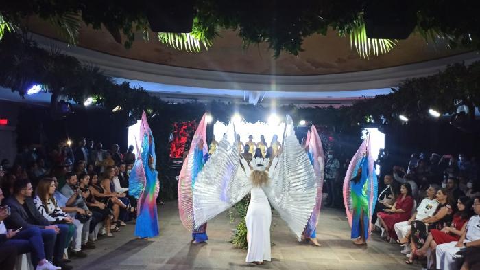 Miss Ecuador performance de danza