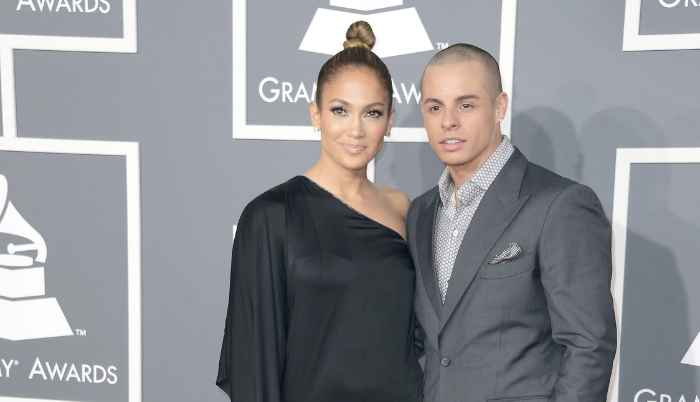 JLO Y CASPER SMART