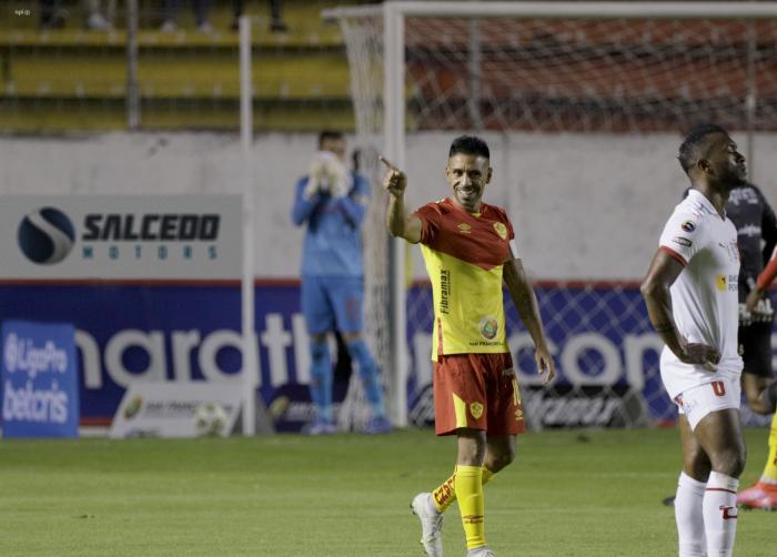 Víctor-figueroa-volante-Aucas