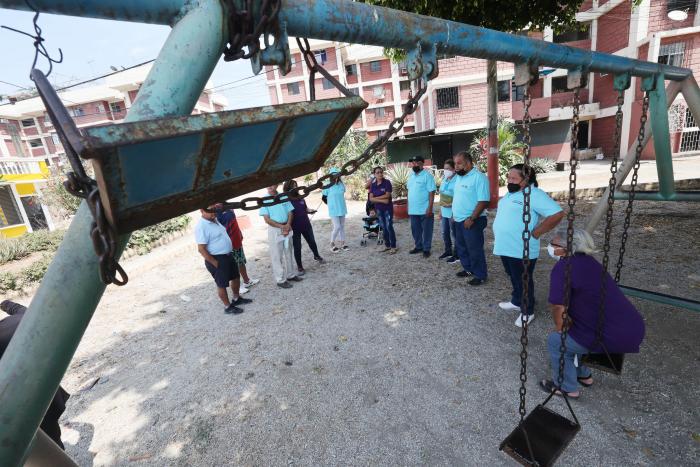 MORADORES PIDEN OBRAS (8541210)