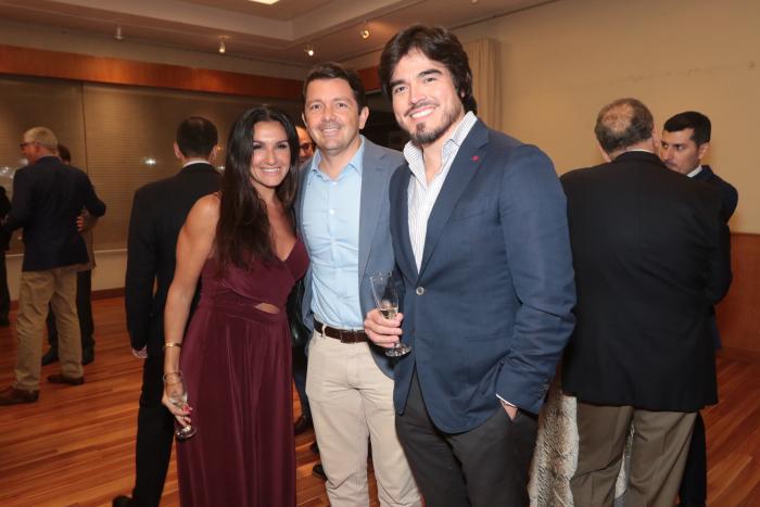 Condecoración al Mérito en grado de Caballero a Galo Martínez Leisker. El director de diario EXPRESO junto al presidente de la República, Guillermo Lasso Mendoza.