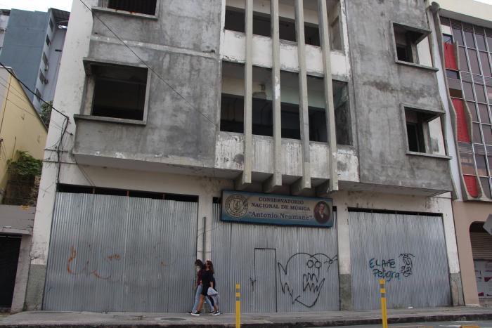 EDIFICIOS ABANDINADOS conservatorio