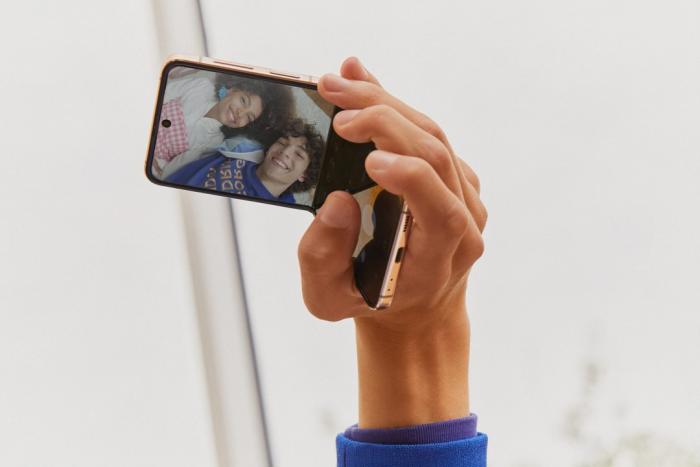 Samsung Galaxy Flip, doblado.