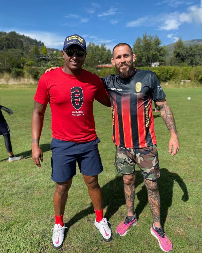 Antonio Valencia y Chito