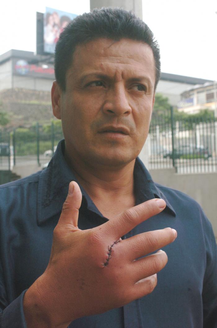 Félix-Badaraco-machete-Badaraco
