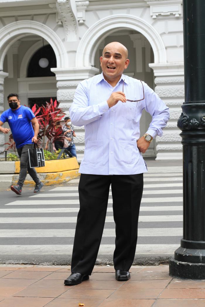 Mauricio Ayora.
