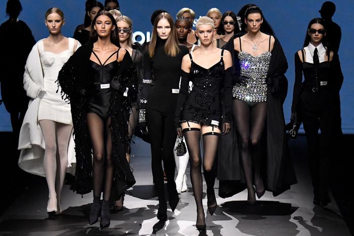 https___hypebeast.com_image_2022_09_kim-kardashian-dolce-gabbana-milan-fashion-week-spring-summer-2023-collaboration-002