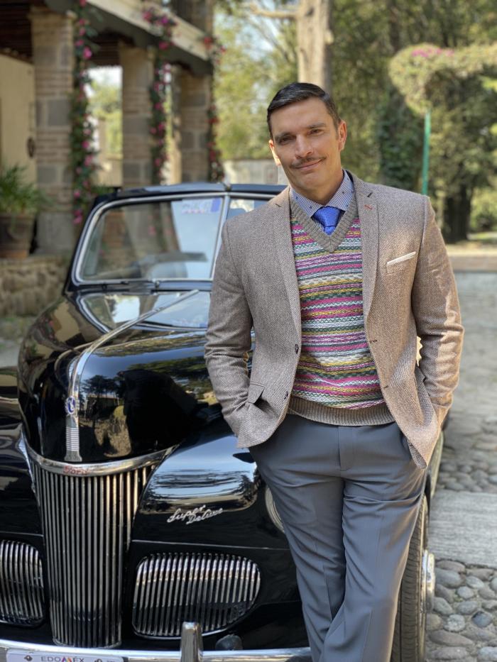 Julián Gil.