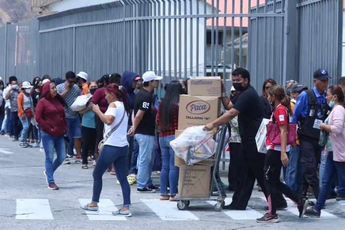 COMPRAS EN ALMACENES C (9411046)