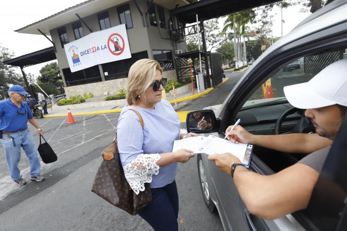puerto azul firmas