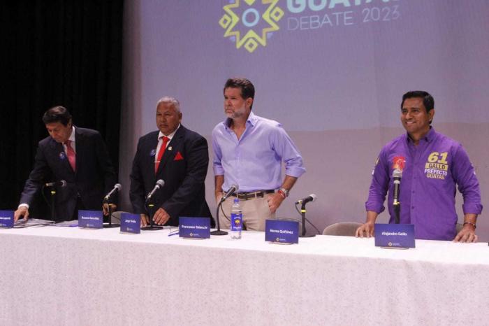 Debate (9757333)
