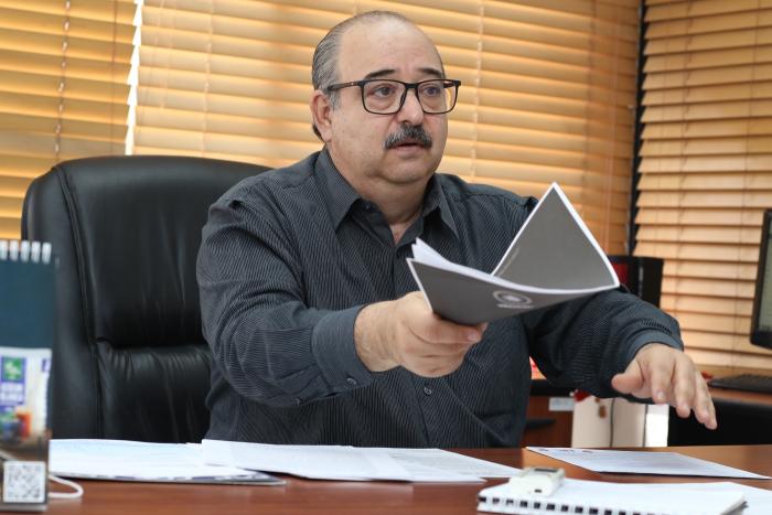 John Zambrano secretario del COE