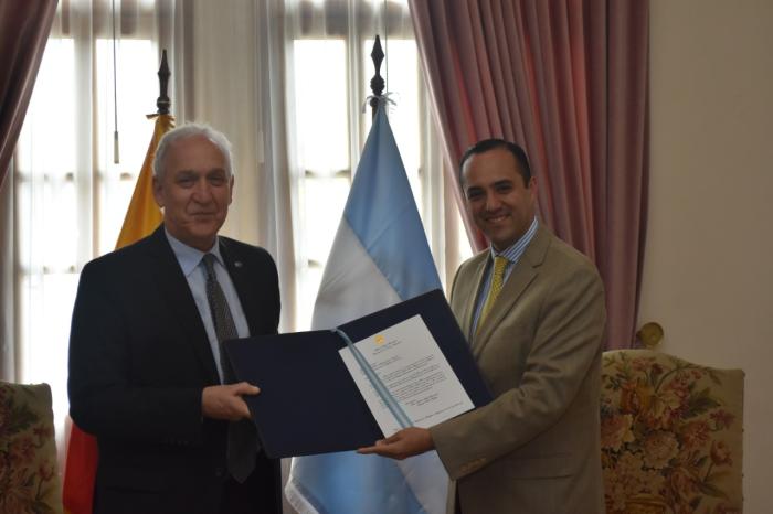GABRIEL FUKS Y JUAN CARLOS HOLGUIN