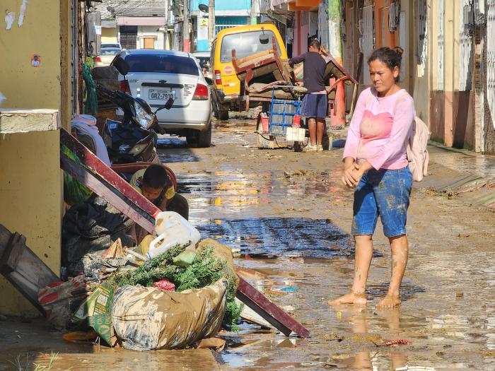 Esmeraldas escombros inundación