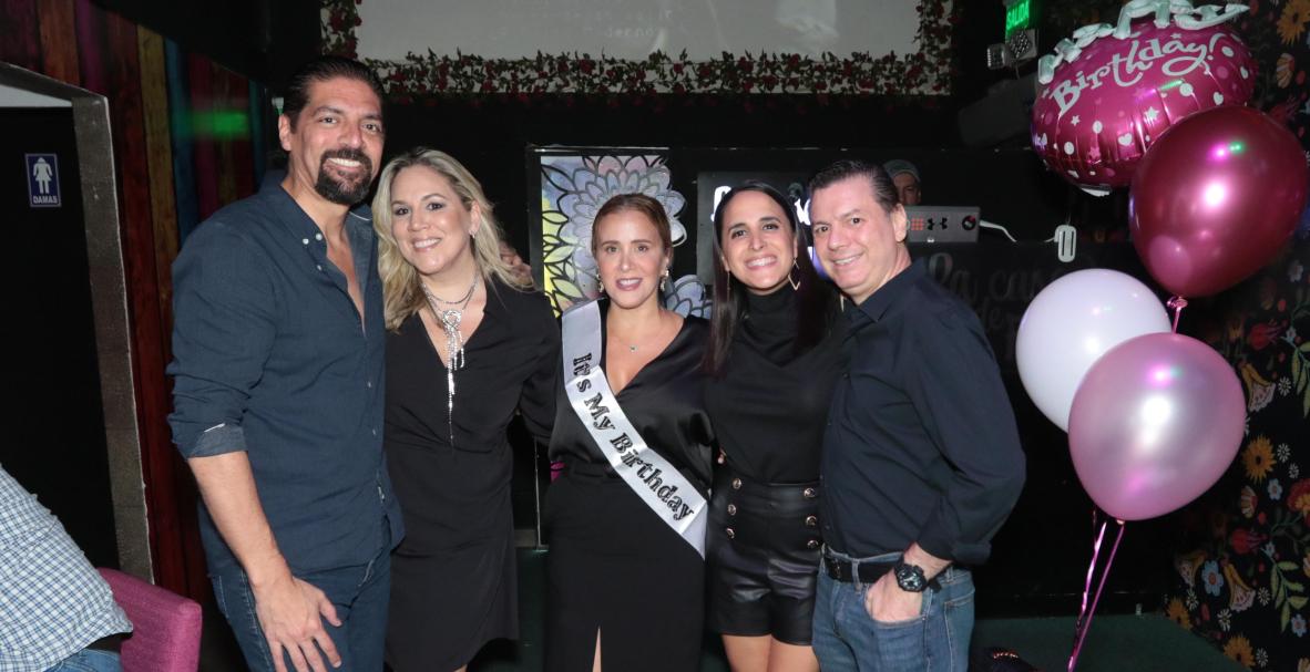 Cumpleaños 49 de Adriana Letamendi en La Casa de las Flores, Samborondón.