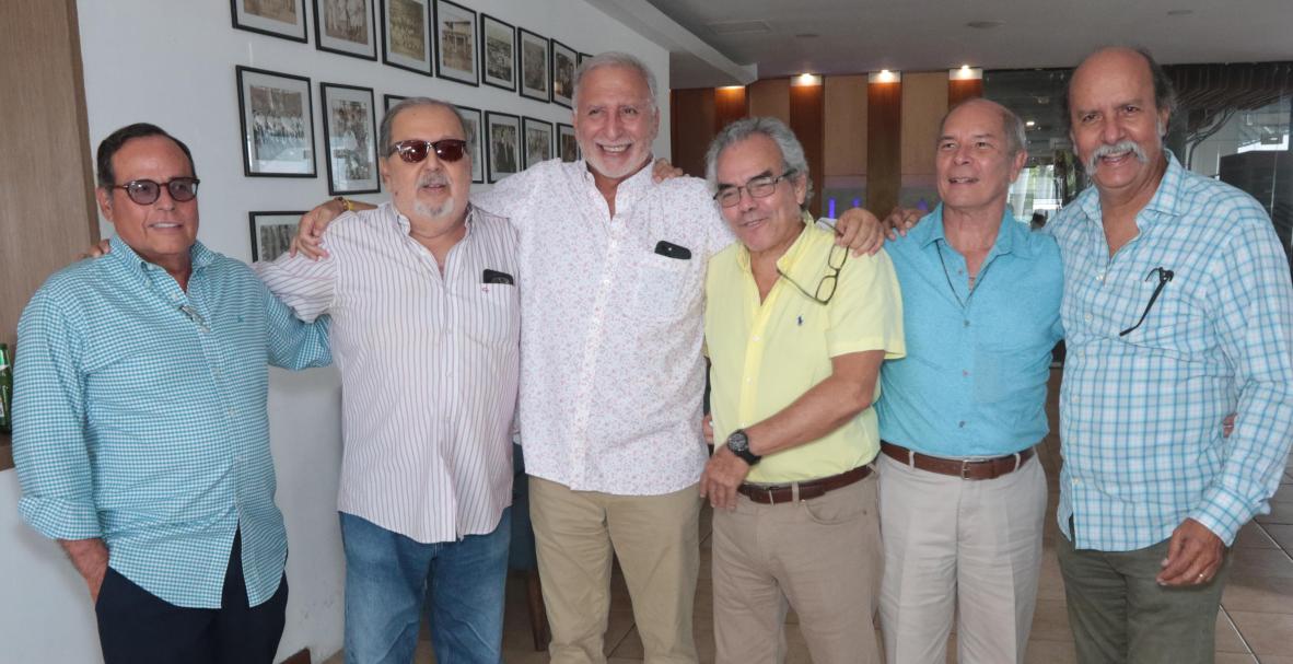 Reencuentro de Alfonso Puig en el restaurante Acqua del Anexo del Tenis Club, Samborondón